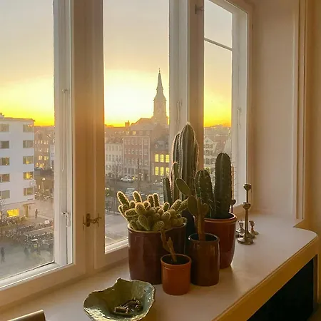 Bright Flat With Views In Christianshavn